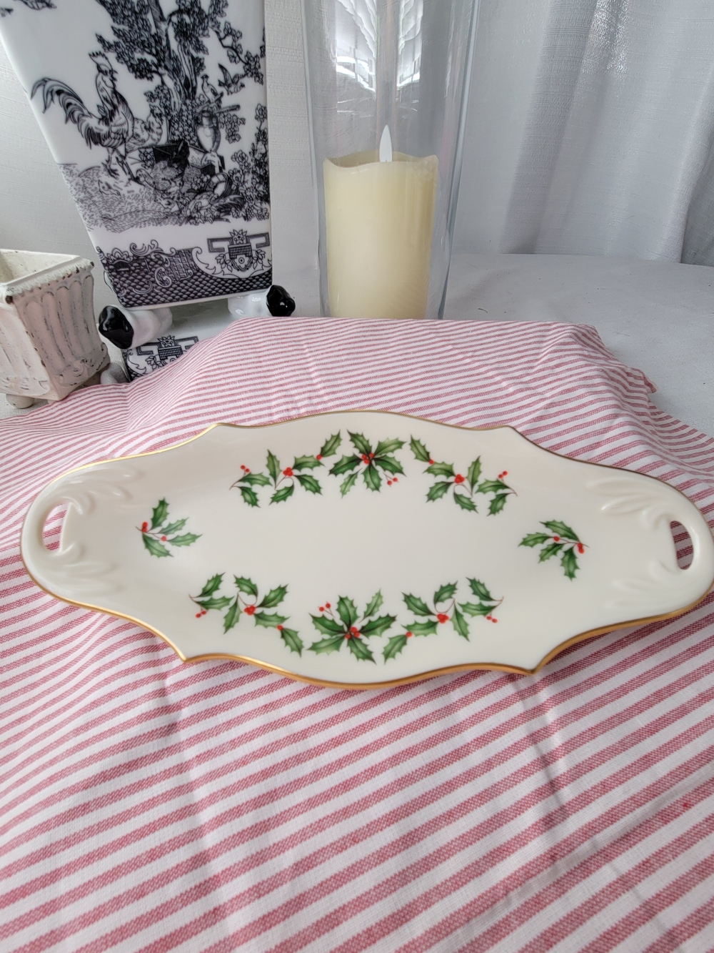 Lenox Vintage Holiday Holly Condiment Dish with 24K Gold Trim